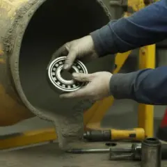 Jak wybrać łożyska do betoniarki? Poradnik krok po kroku