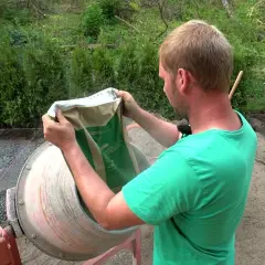 Jak mieszać beton w betoniarce? Proporcje i porady