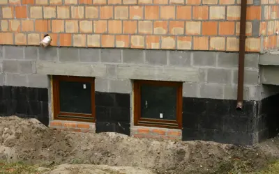 Wzmocnienie fundamentów starego domu: Poradnik krok po kroku