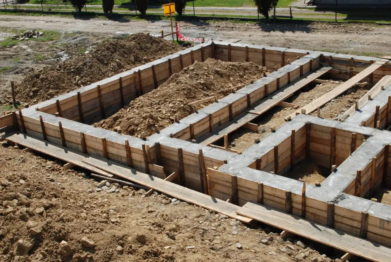 Zdjęcie Czym obłożyć fundament? Wybierz najlepszy materiał - Poradnik