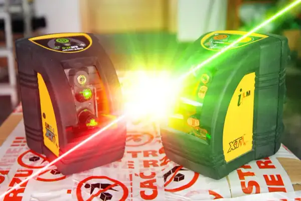 Zielony czy czerwony laser? Porównanie poziomic i wybór idealnej
